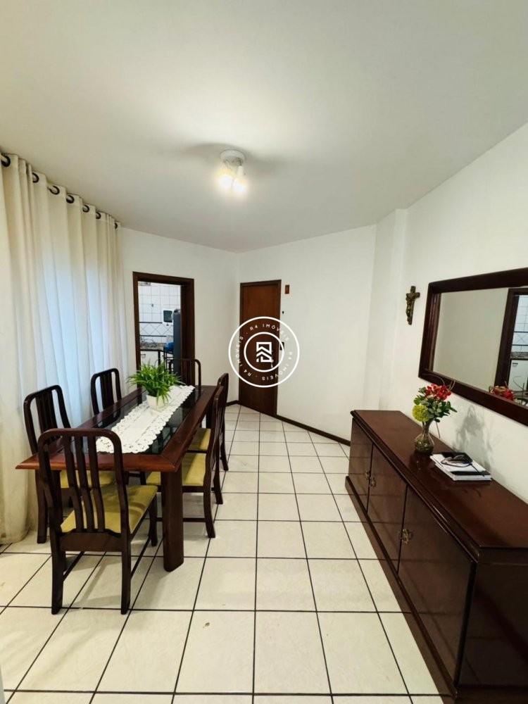 Apartamento 02 quartos em Meia praia, 01 vaga