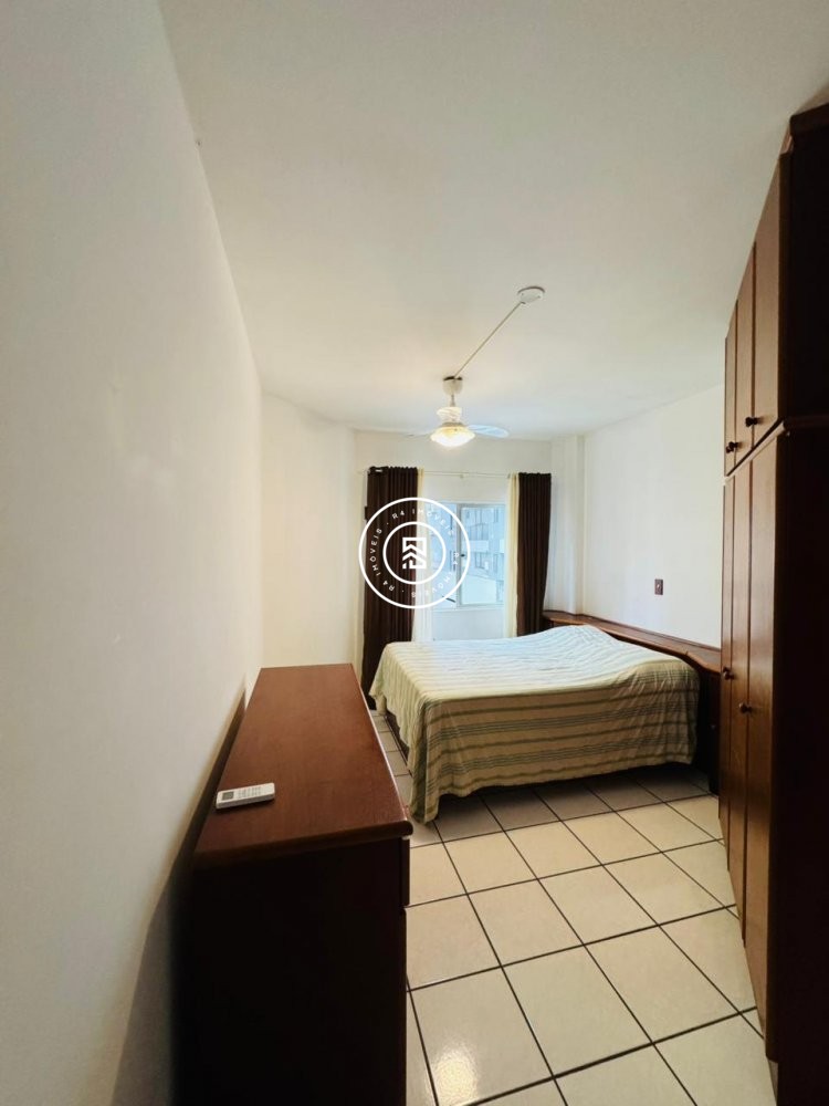 Apartamento 02 quartos em Meia praia, 01 vaga