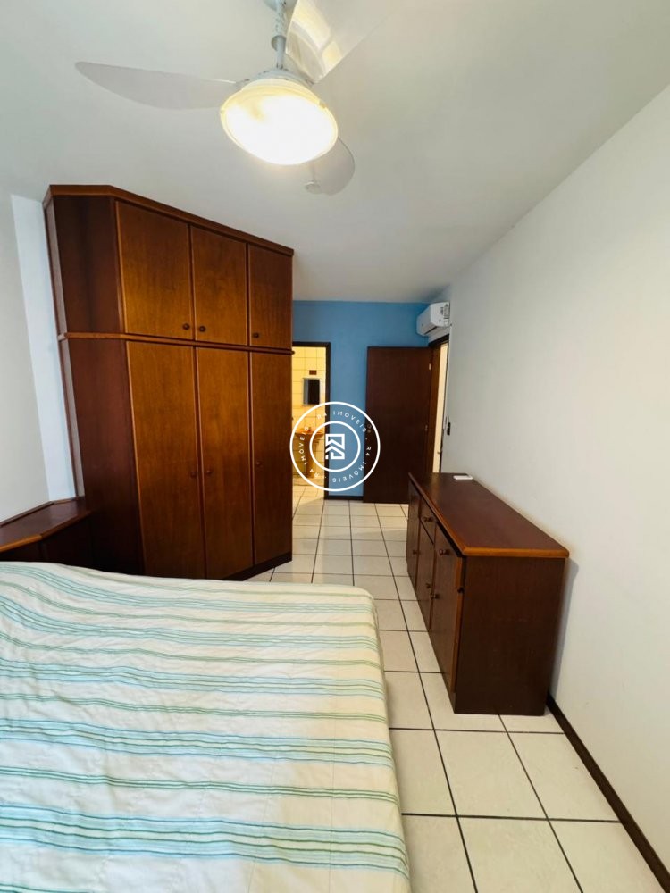 Apartamento 02 quartos em Meia praia, 01 vaga