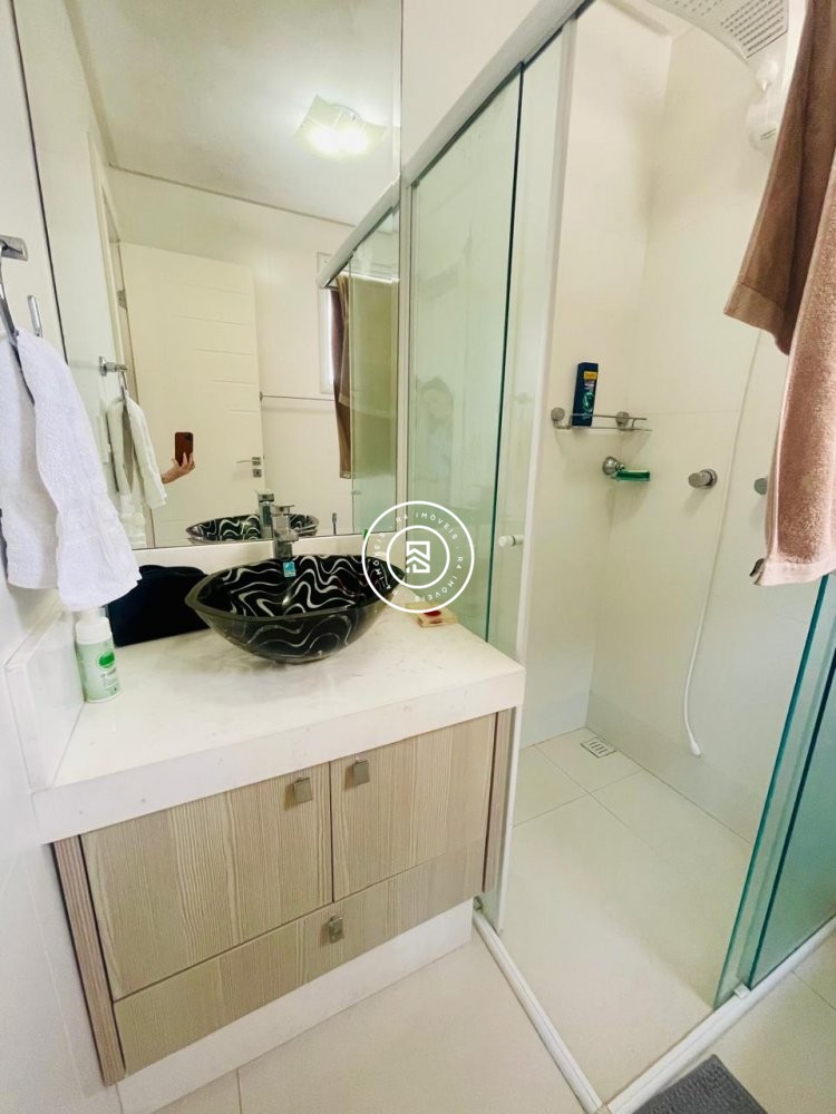 Apartamento 03 Suites, 02 vagas, Meia Praia