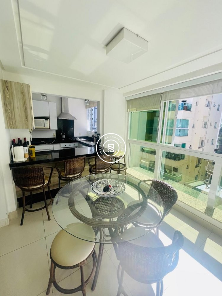 Apartamento 03 Suites, 02 vagas, Meia Praia