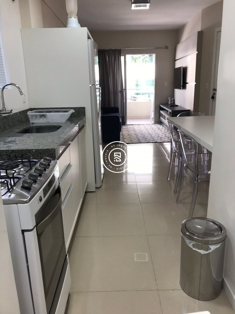 Apartamento em Meia Praia, 02 quartos, 01 vaga