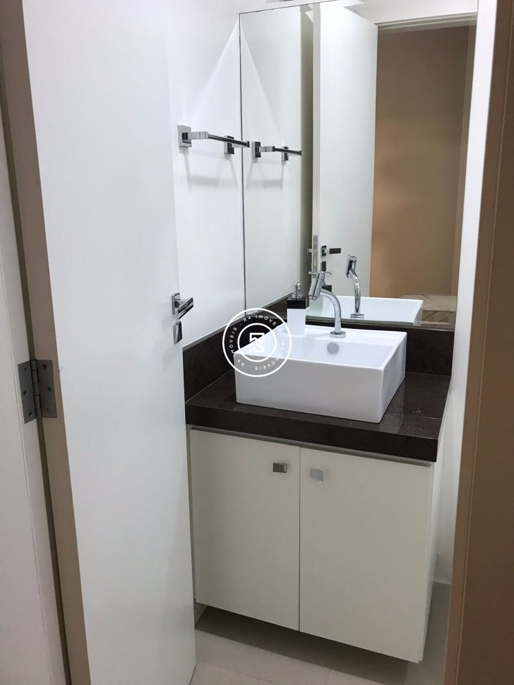 Apartamento em Meia Praia, 02 quartos, 01 vaga