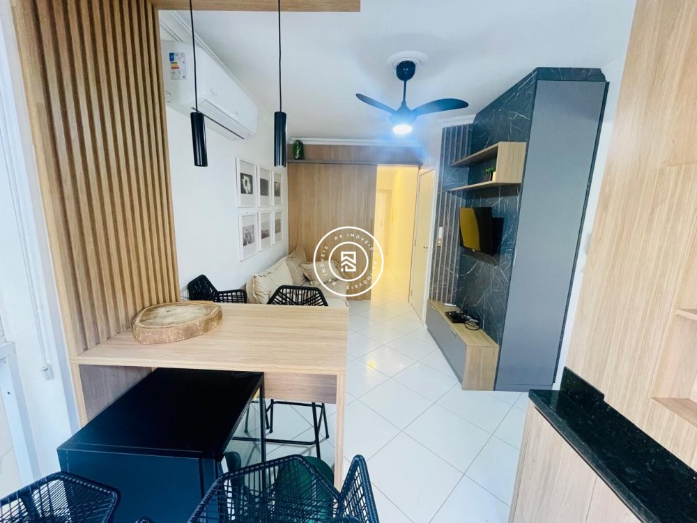 Apartamento Rua em Frente Shopping Russi Russi, 03