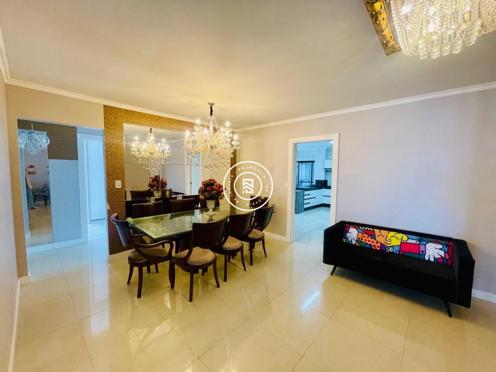 Cobertura Frente mar, 04 dormitorios, 02 vagas