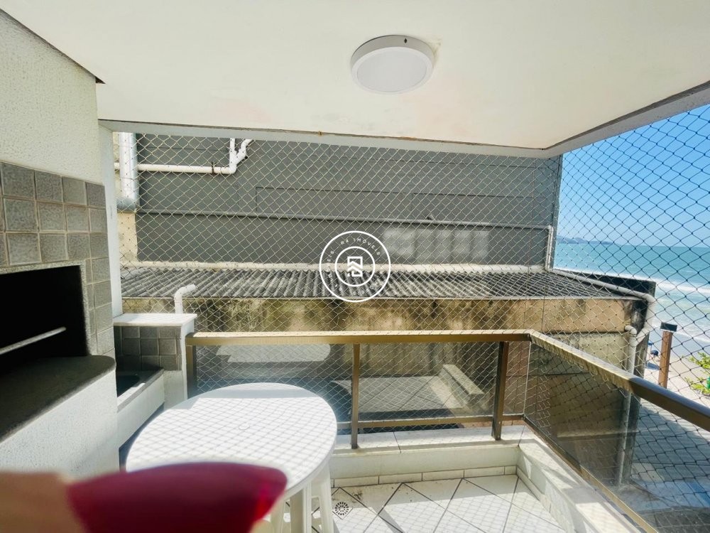 Apartamento Lateral Mar 03 quartos em Meia Praia