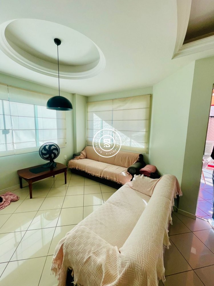 Apartamento a 150 metros do Mar, 04 dormitorios, 0