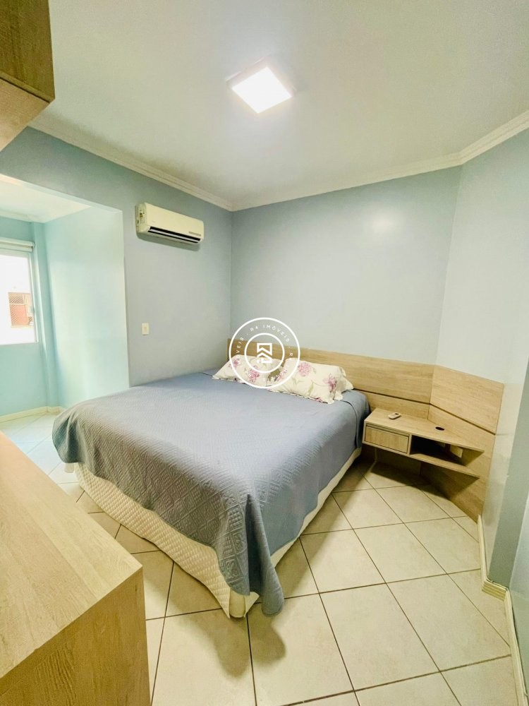 Apartamento a 150 metros do Mar, 04 dormitorios, 0