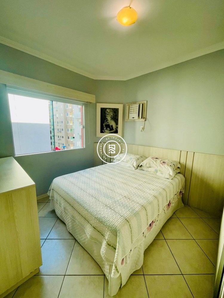 Apartamento a 150 metros do Mar, 04 dormitorios, 0