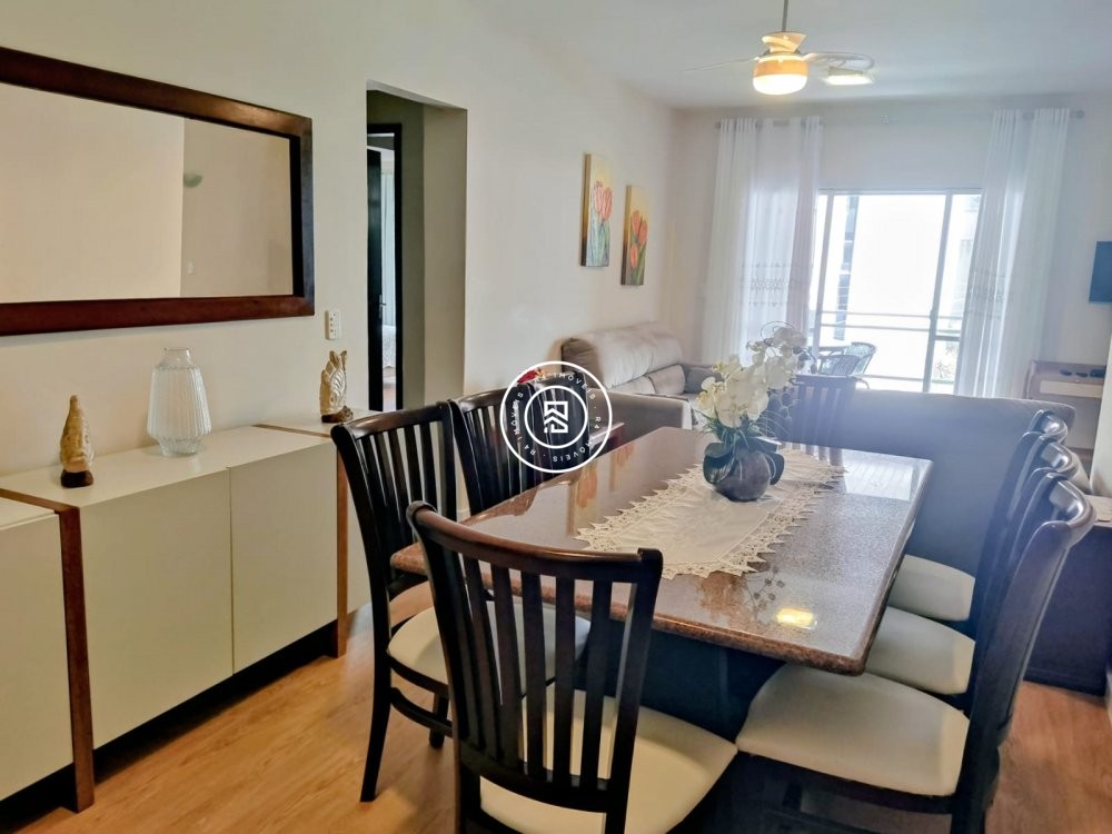 Apartamento quadra mar, 03 dormit�rios, 01 vaga, M