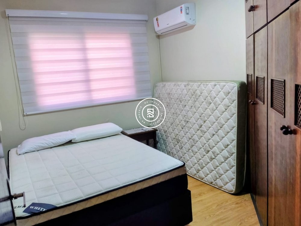 Apartamento quadra mar, 03 dormit�rios, 01 vaga, M