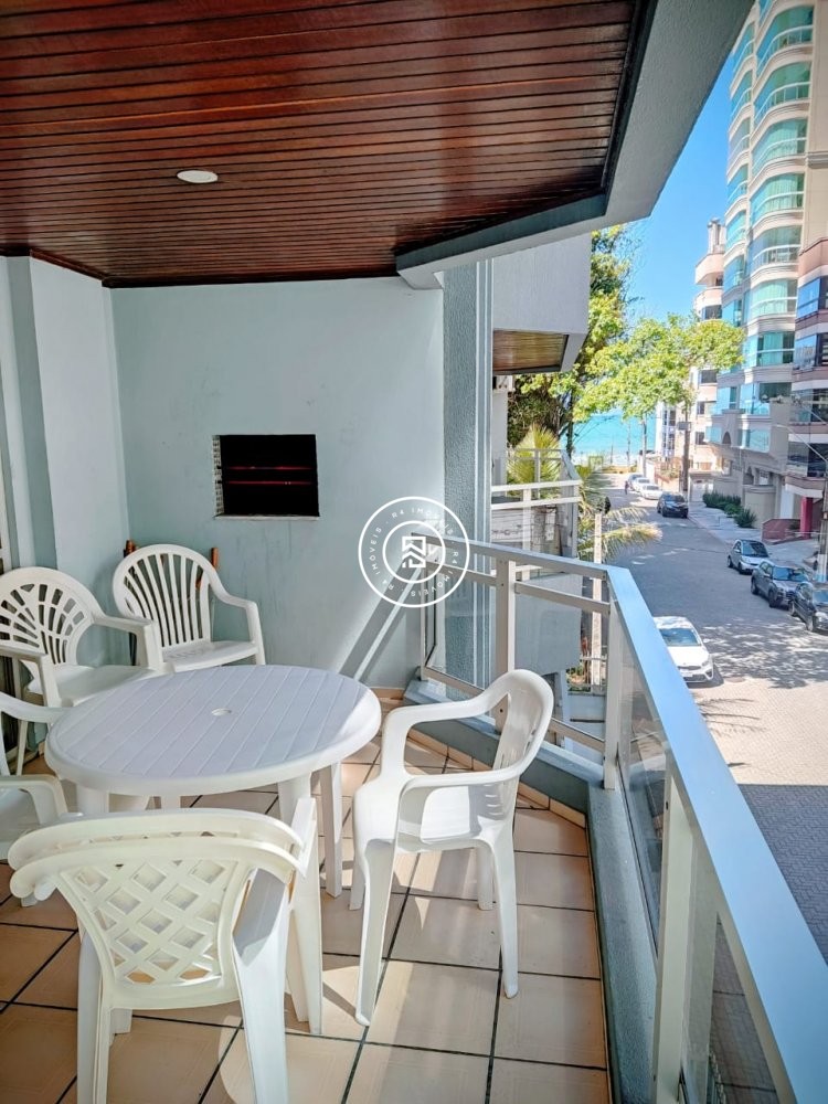 Apartamento Quadra mar 03 dormitorios, 01 vaga, Me