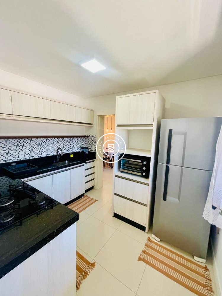 Apartarmento em Meia Praia, 03 suites, 02 vagas 