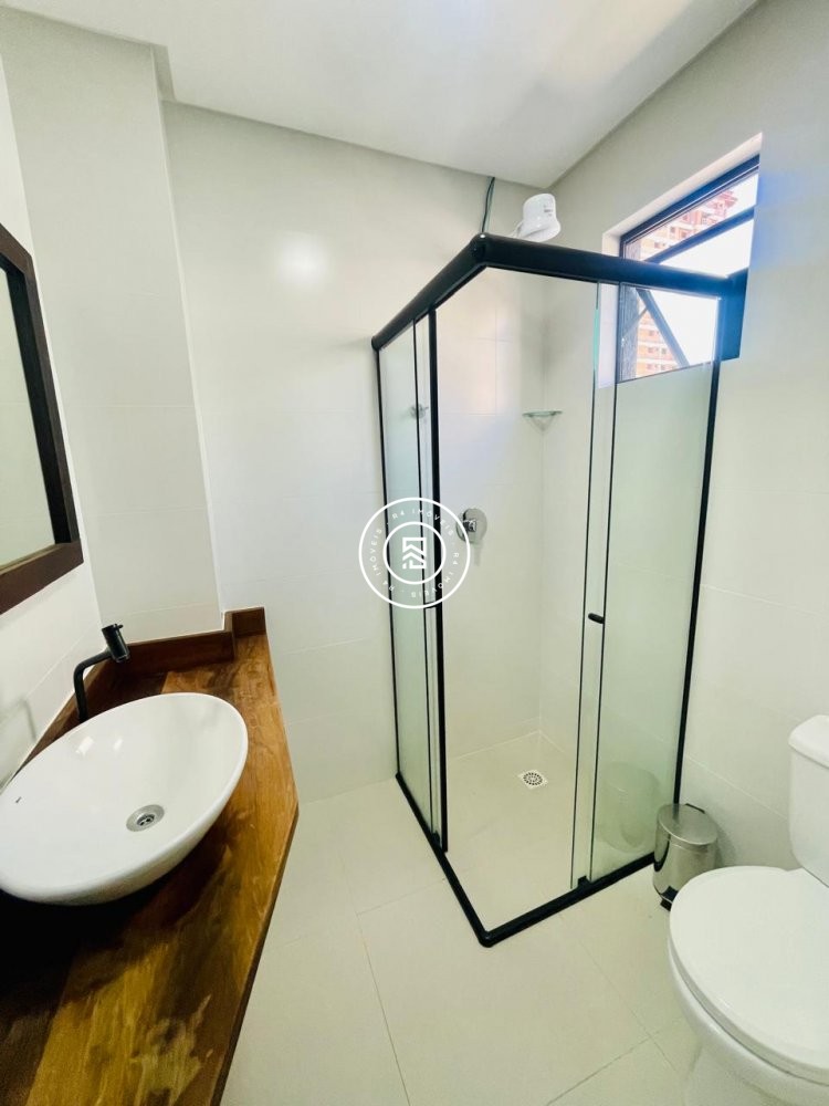 Apartarmento em Meia Praia, 03 suites, 02 vagas 